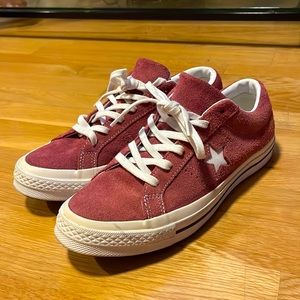 Size 9 Burgundy Converse